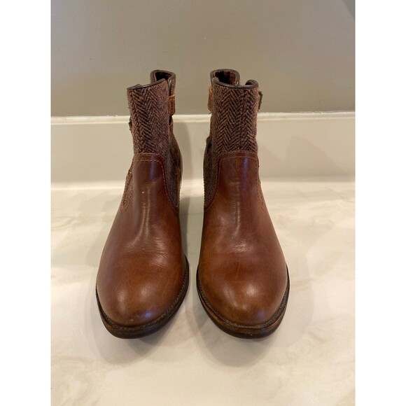 Cat Women’s Boots Brown Tweed Top Booties Buckles Size 8 WIDE Stacked Heel Shoes - Picture 4 of 8